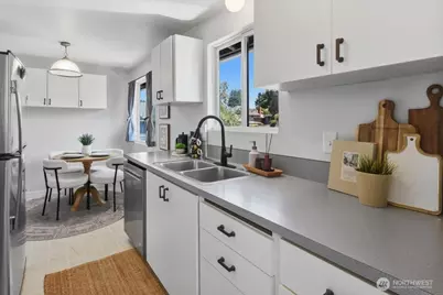 10236 11th Avenue SW, Seattle, WA 98146 - Photo 8