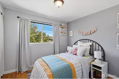 10236 11th Avenue SW, Seattle, WA 98146 - Photo 12