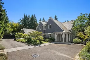 8106 Overlake Dr W, Medina, WA 98039 - Photo 4