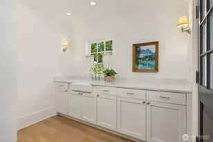 8106 Overlake Dr W, Medina, WA 98039 - Photo 16