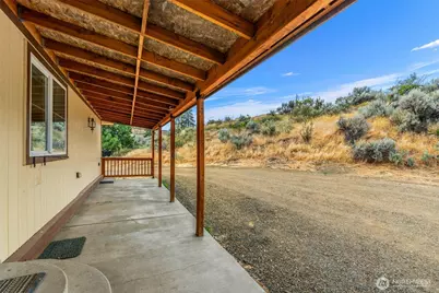 612 Rd S SW, East Wenatchee, WA 98802 - Photo 6