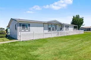 2240 W Broadway Ave, Moses Lake, WA 98837 - Photo 2