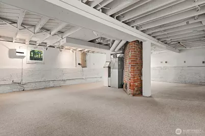 2034 Federal Avenue E, Seattle, WA 98102 - Photo 32