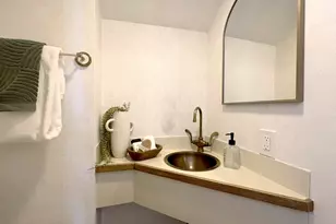 2034 Federal Ave E, Seattle, WA 98102 - Photo 12