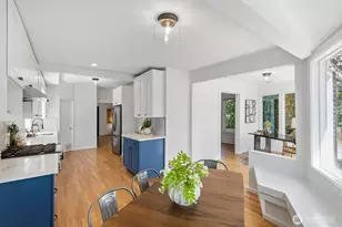2034 Federal Ave E, Seattle, WA 98102 - Photo 16