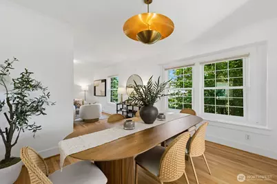 2034 Federal Avenue E, Seattle, WA 98102 - Photo 10