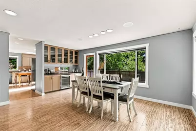9375 NE Eric Avenue, Bainbridge Island, WA 98110 - Photo 10