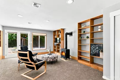 9375 NE Eric Avenue, Bainbridge Island, WA 98110 - Photo 26