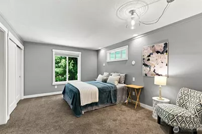 9375 NE Eric Avenue, Bainbridge Island, WA 98110 - Photo 14