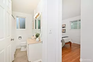 10625 17th Ave SW, Seattle, WA 98146 - Photo 12