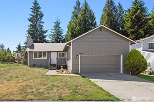 10816 10th Dr SE, Everett, WA 98208 - Photo 2