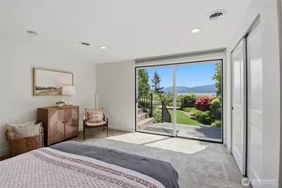 639 W Lake Sammamish Parkway NE, Bellevue, WA 98008 - Photo 28