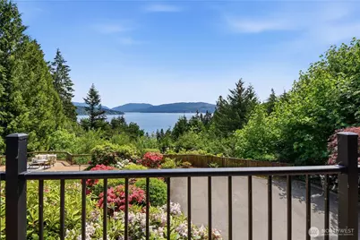 639 W Lake Sammamish Parkway NE, Bellevue, WA 98008 - Photo 12
