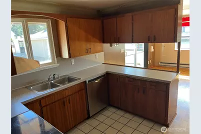 1605 126th Street SE, Everett, WA 98208 - Photo 2