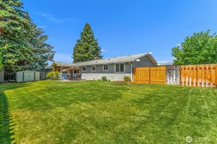 814 11th St NE, East Wenatchee, WA 98802 - Photo 20