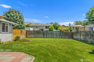 814 11th St NE, East Wenatchee, WA 98802 - Photo 22