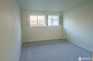 909 95th Ave NE, Bellevue, WA 98004 - Photo 14
