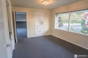 909 95th Ave NE, Bellevue, WA 98004 - Photo 10