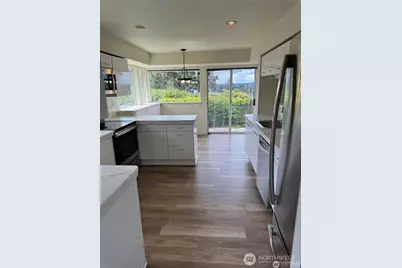 909 95th Avenue NE, Bellevue, WA 98004 - Photo 6