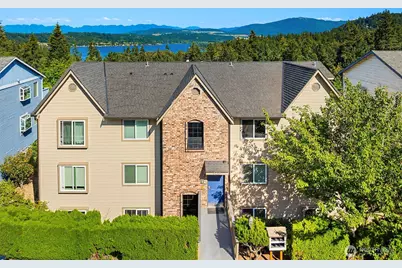3410 161st Court E #32, Bellevue, WA 98008 - Photo 2