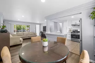 2406 NE 24th St, Renton, WA 98056 - Photo 10