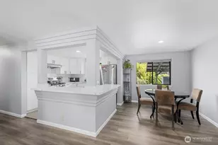2406 NE 24th St, Renton, WA 98056 - Photo 8
