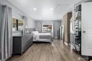 2406 NE 24th St, Renton, WA 98056 - Photo 14