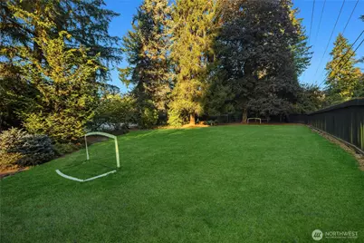 19020 NE 132nd Street, Woodinville, WA 98077 - Photo 36