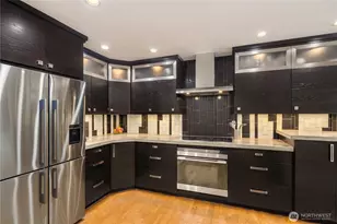 19020 NE 132nd St, Woodinville, WA 98077 - Photo 10