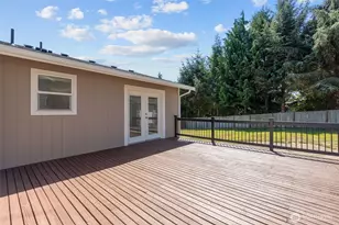 1063 Cascade Ln, Camano Island, WA 98282 - Photo 24