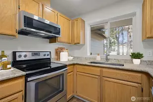 1063 Cascade Ln, Camano Island, WA 98282 - Photo 6