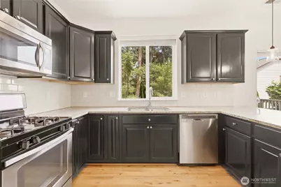 3008 SW Berwick Drive, Oak Harbor, WA 98277 - Photo 8