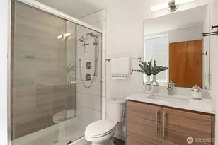 3924 Linden Ave N, Seattle, WA 98103 - Photo 18