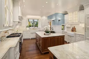421 W Highland Dr, Seattle, WA 98119 - Photo 14