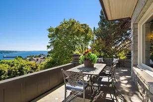 421 W Highland Dr, Seattle, WA 98119 - Photo 36