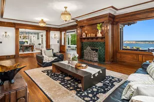421 W Highland Dr, Seattle, WA 98119 - Photo 10