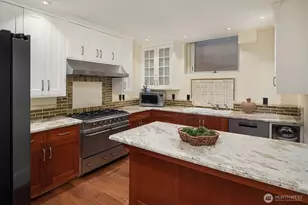 421 W Highland Dr, Seattle, WA 98119 - Photo 34