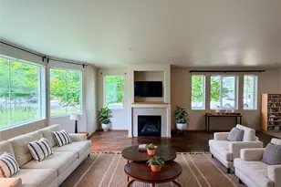 2045 Bobs Hollow Ln, DuPont, WA 98327 - Photo 2