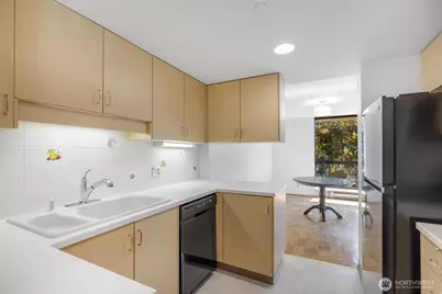 1101 Seneca Street #402, Seattle, WA 98101 - Photo 6