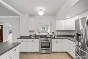 1210 N 2nd St, Renton, WA 98057 - Photo 12