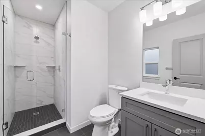 14610 Corliss Avenue N #B, Shoreline, WA 98133 - Photo 22
