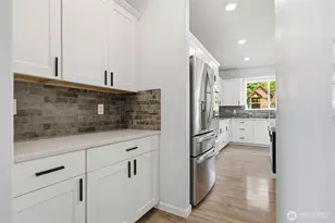 17613 131st St E, Bonney Lake, WA 98391 - Photo 12