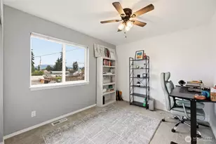 303 E Highland Dr, Arlington, WA 98223 - Photo 24
