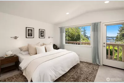 9419 NE 5th Street, Bellevue, WA 98004 - Photo 22