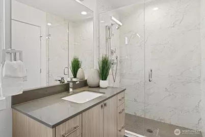 2310 W Newton Street, Seattle, WA 98199 - Photo 16