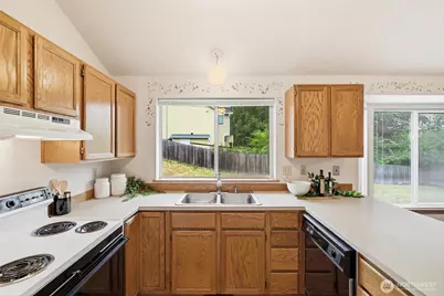 10205 107th Street Ct SW, Lakewood, WA 98498 - Photo 10