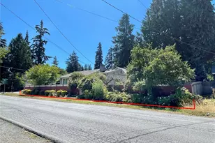 14301 Meridian Ave N, Seattle, WA 98133 - Photo 16