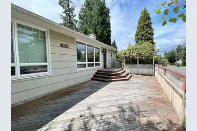 14301 Meridian Avenue N, Seattle, WA 98133 - Photo 2