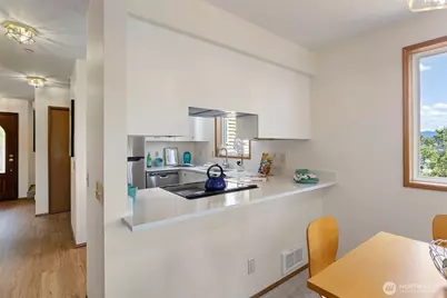 278 Lind Avenue NW, Renton, WA 98057 - Photo 10