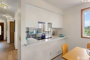 278 Lind Ave NW, Renton, WA 98057 - Photo 10